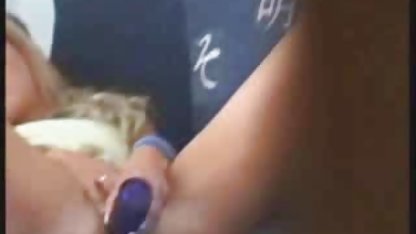 Rambut pirang xxx bokeb jepang cewek seksi mendapat vaginanya ditumbuk dalam berbagai posisi