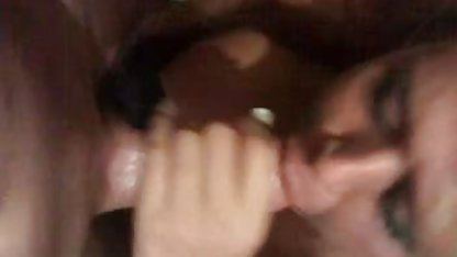 Anak laki-laki di kursi dengan besar hitam dildo. bokep jepang xxxx